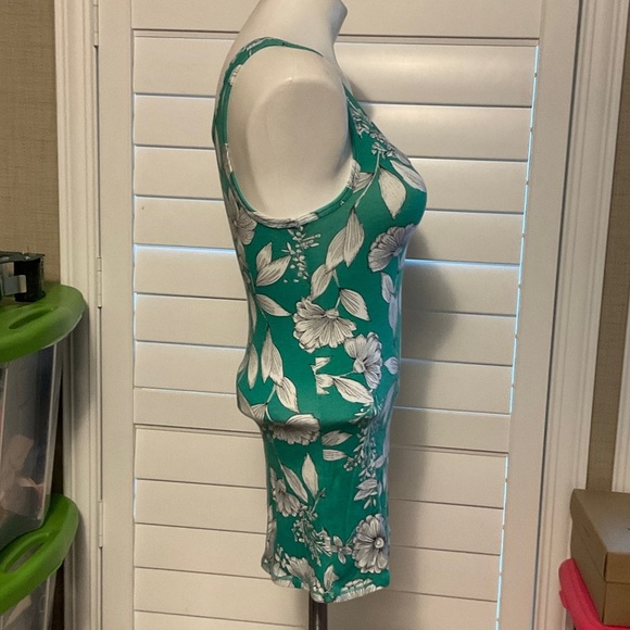 a new day Green and White Floral Tank Top - Picture 2 of 7